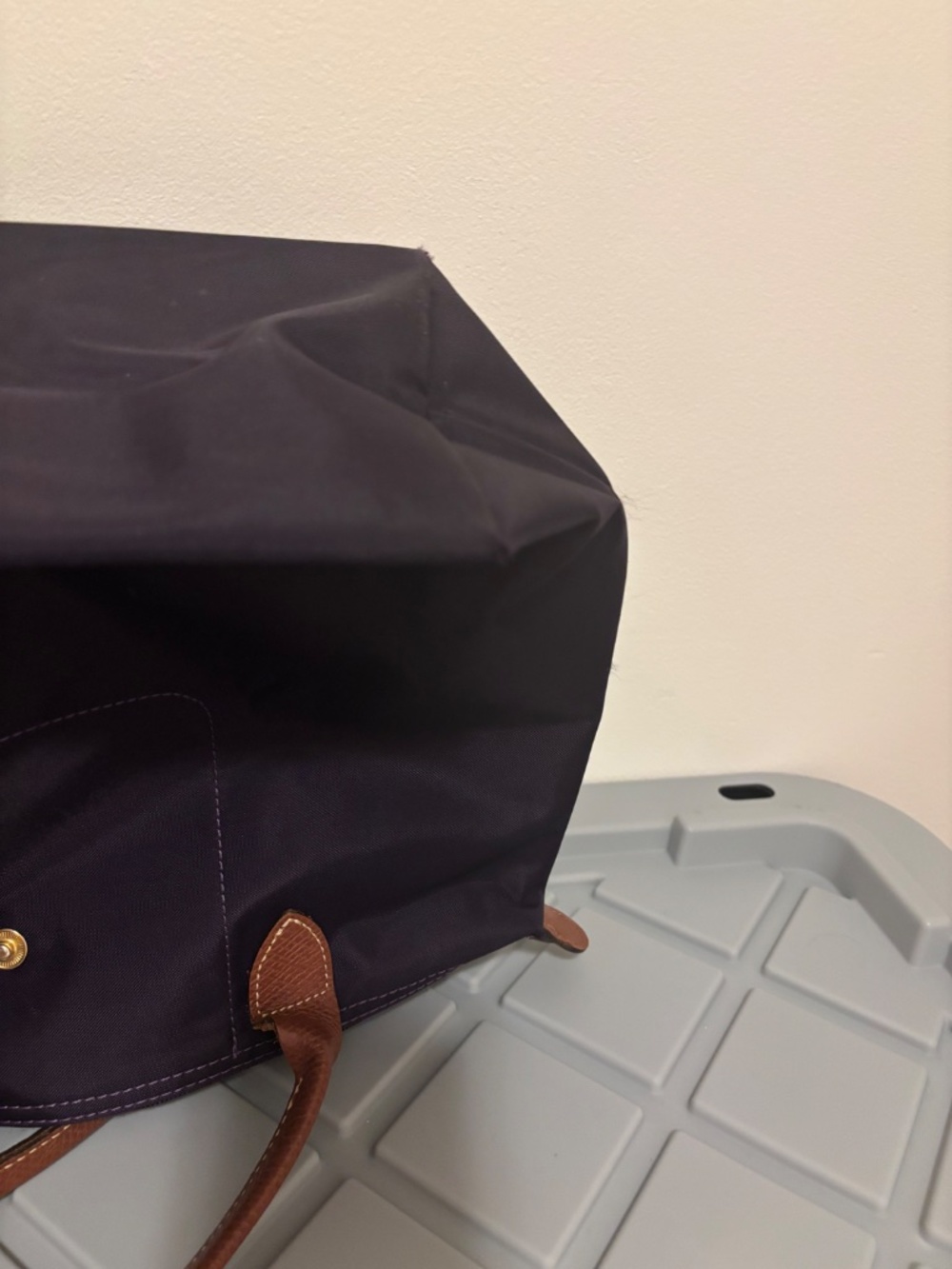 Plum Longchamp Le Pliage Nylon Tote – Medium - Picture 10 of 15